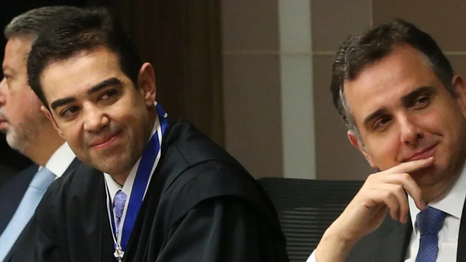 Bruno Dantas renuncia ao cargo de ministro do TCU e abre espaço para Rodrigo Pacheco