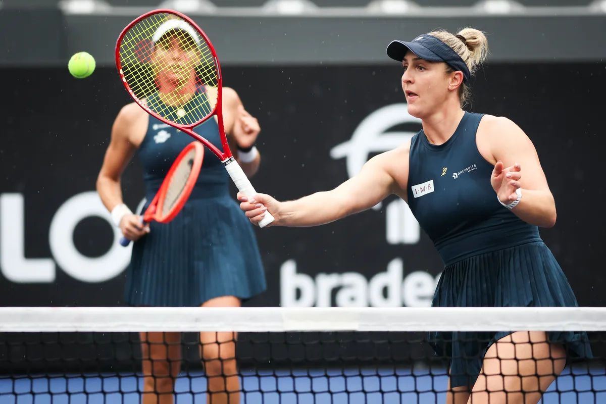 Stefani é bicampeã do SP Open e conquista 4º título do ano com Dabrowski ? Copy