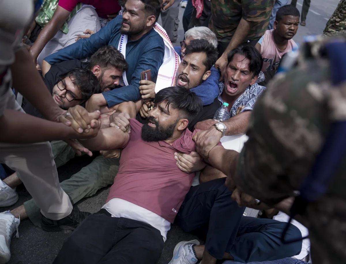 Delhi Police detains several protesters on second day of CJP protest