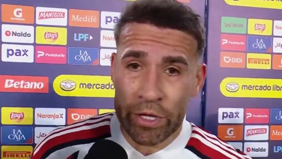 El fastidio de Nicolás Otamendi por la derrota de River ante Huracán: “Nos ganan con dos pelotas de mierda”