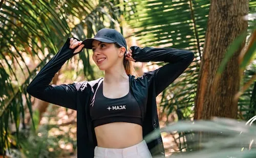 Qué es el athleisure y cómo llevarlo en looks cotidianos