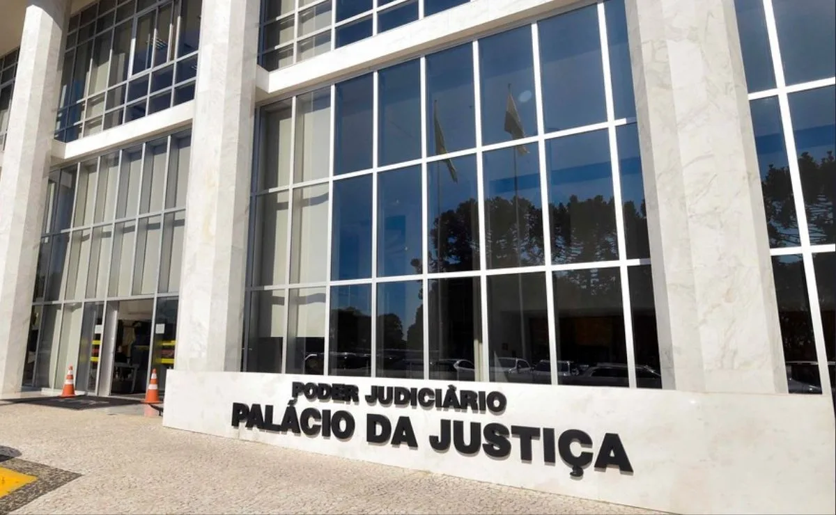 STF suspende pagamento de penduricalhos a magistrados do TJ-PR e exige devolução