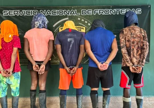 Operativos contra la minería ilegal dejan 29 colombianos capturados en Panamá durante agosto