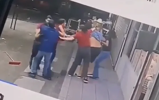Video y denuncia en redes sociales levantan polémica por presunta agresión a menor en taquería de Saltillo