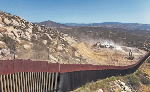 México ha pagado "muchas veces" el muro fronterizo, asegura Trump; "les impuse aranceles masivos"
