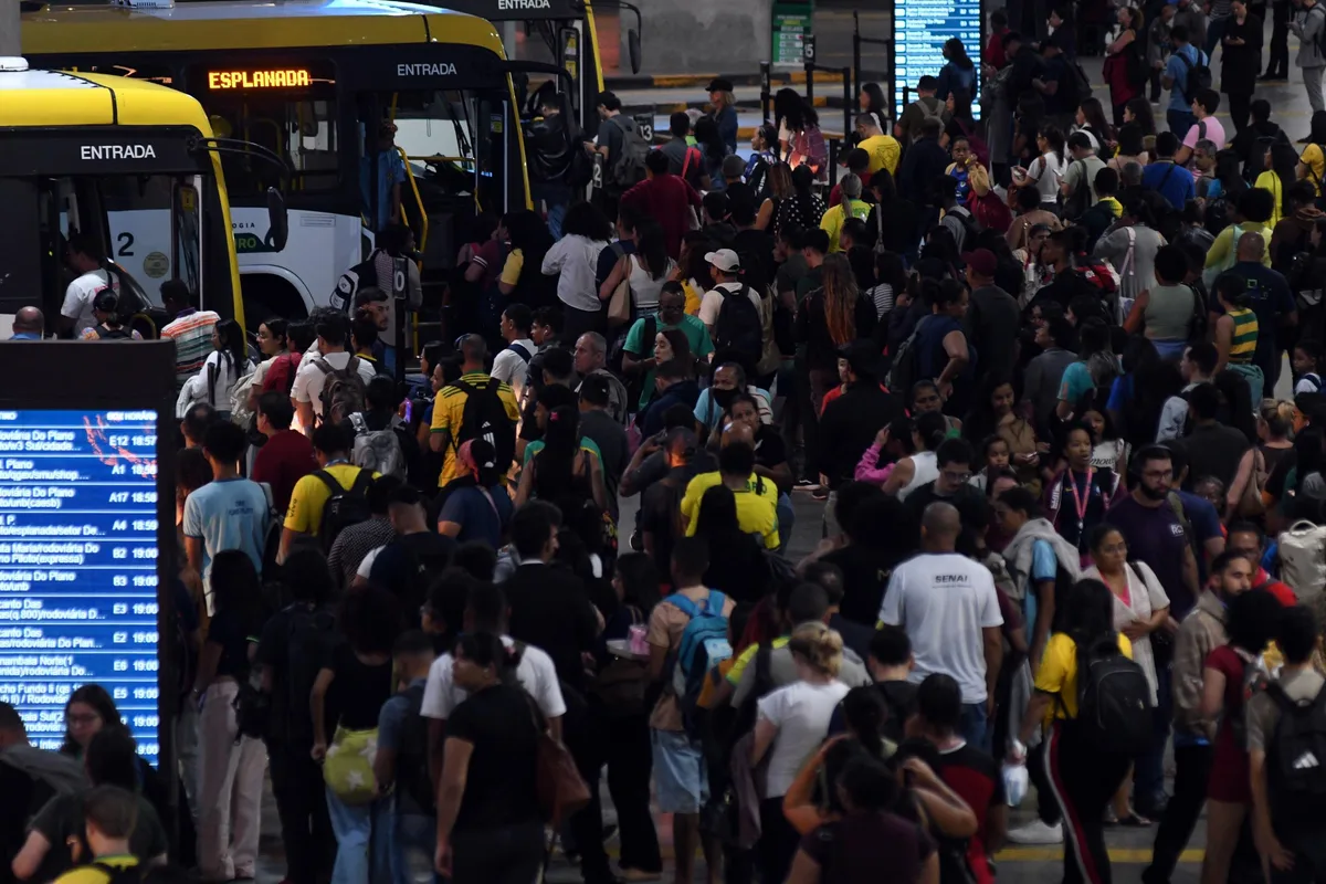 Brasil chega a 214 milhões de habitantes; Brasília supera 3 milhões
