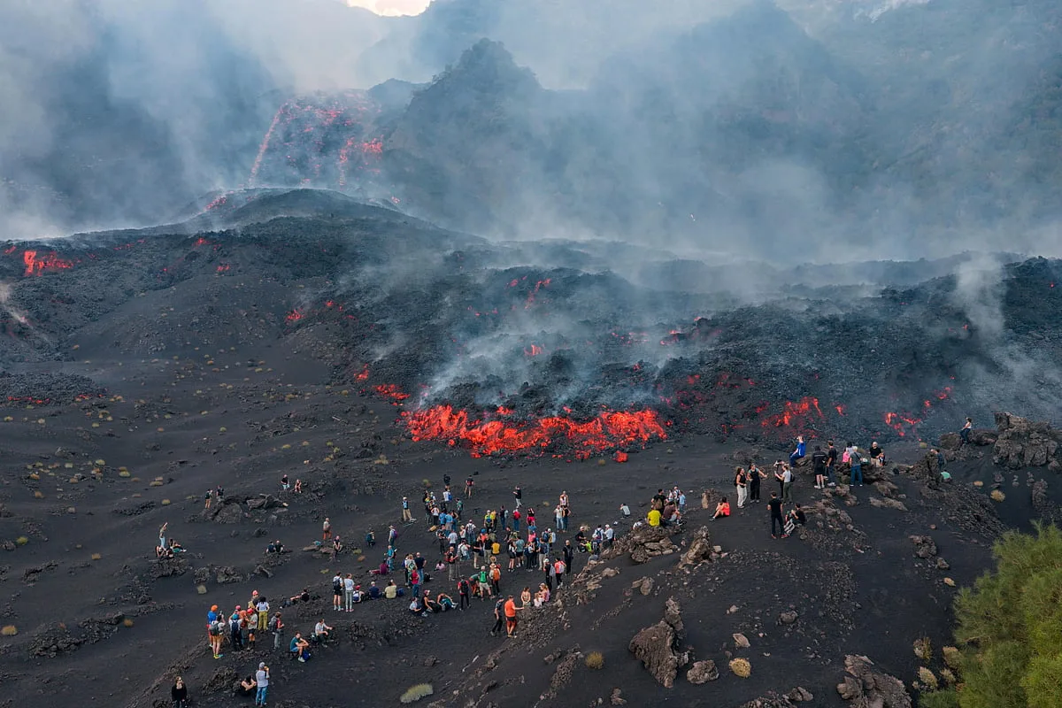Turista norte-americano morre atingido por um raio quando escalava o monte Etna