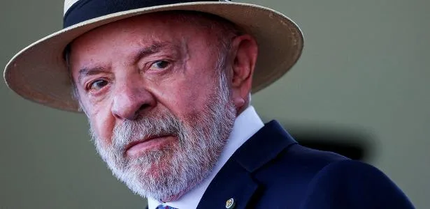 Lula usa hit viral do Osmarzinho para ligar Flávio a dinheiro de Vorcaro