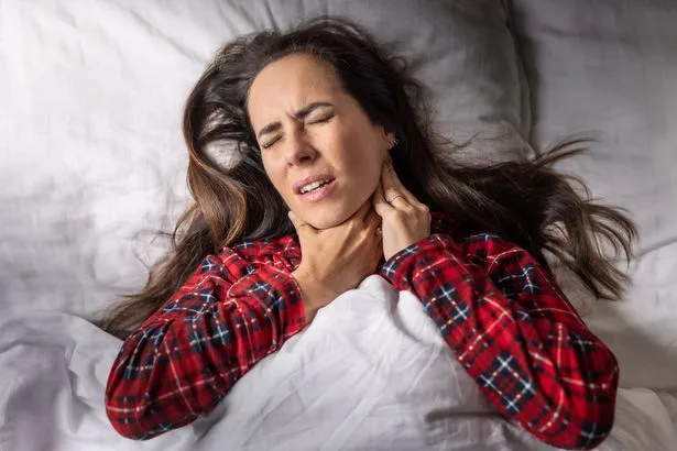 Doctor issues warning to anyone who gets dry mouth or headaches in morning