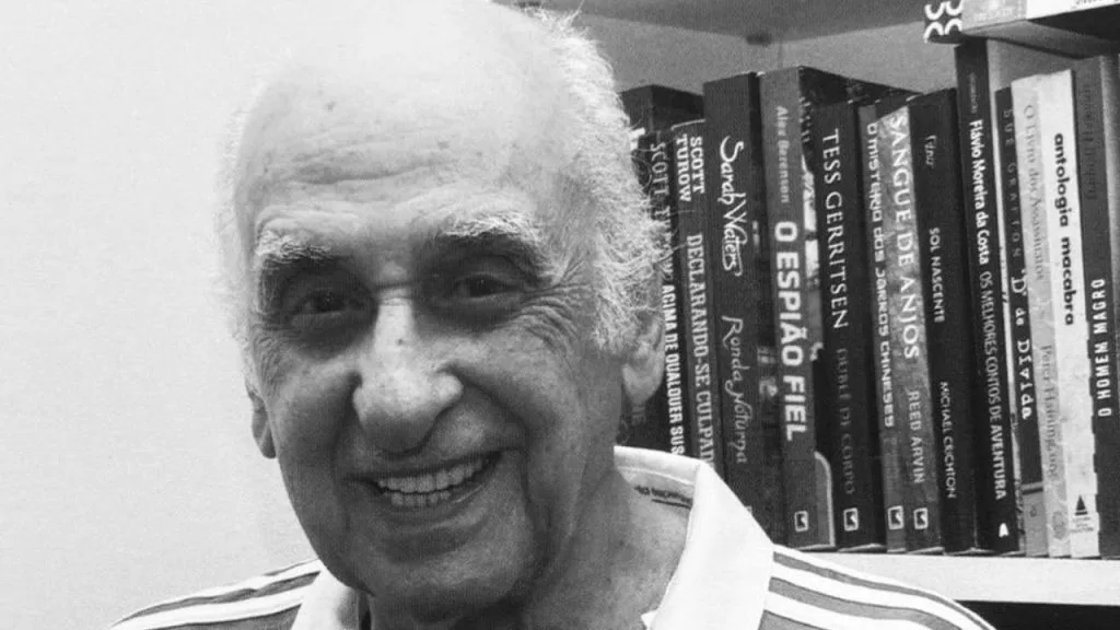 Fluminense emite comunicado lamentando a morte do jornalista Zuenir Ventura