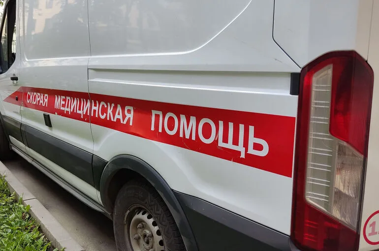 Подросток попытался напасть на учителя в школе Новой Москвы