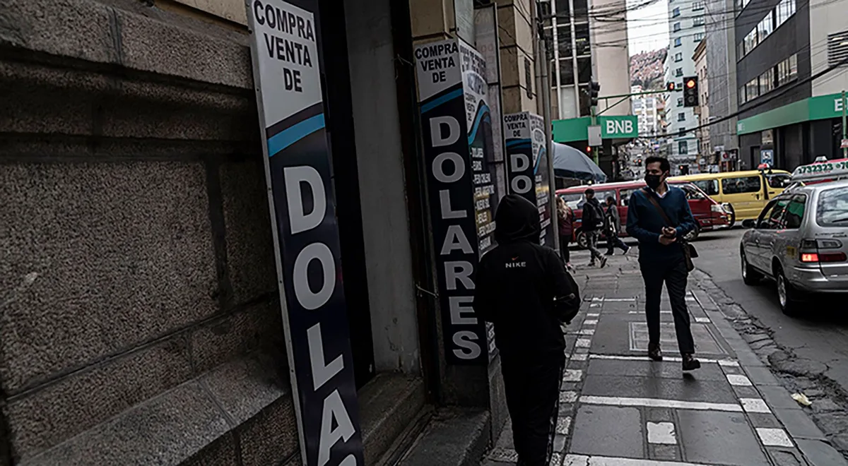 El dólar vuelve a subir en Bolivia tras una semana de baja y el fin de la subvención al diésel