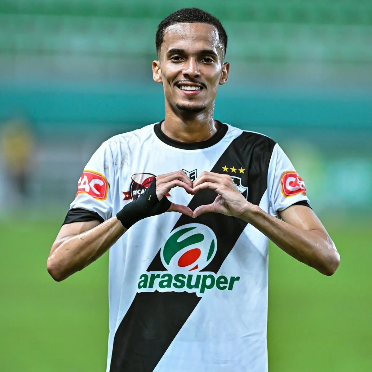 Atacante emprestado pelo Vasco-AC vira destaque no América-SP e fica perto do título da Bezinha