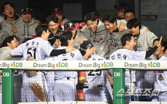 LG 예상 밖 전개다! 나 오스틴이야 → '국대 에이스' 곽빈 상대 119m 투런 대폭발 [잠실 현장]