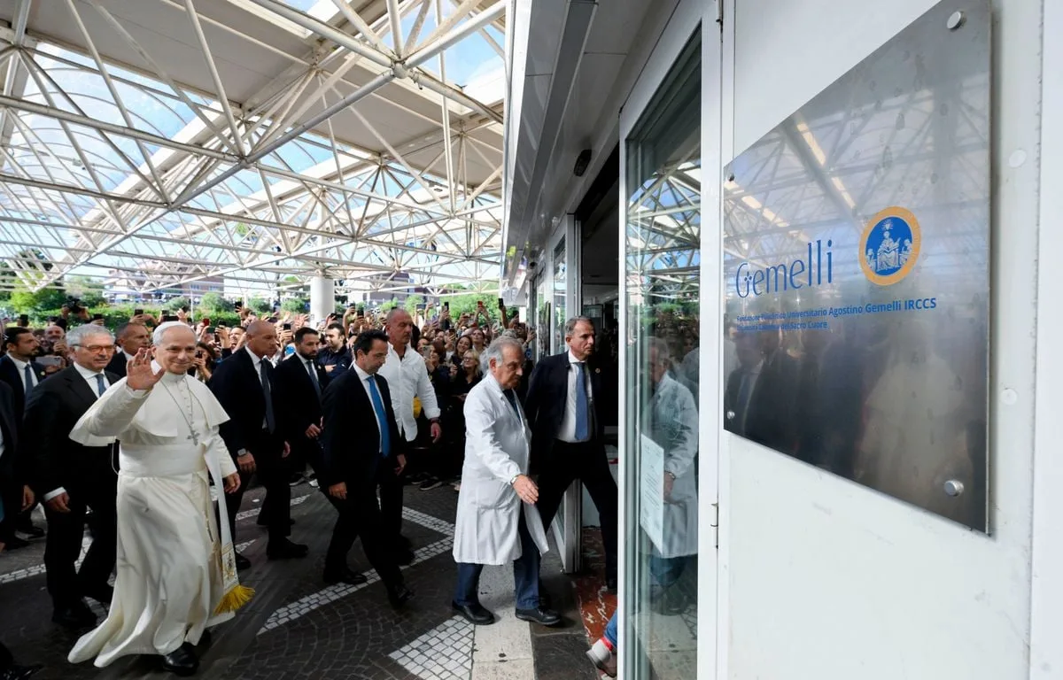 Léon XIV : Le pape va être opéré du poumon dès ce mardi après-midi