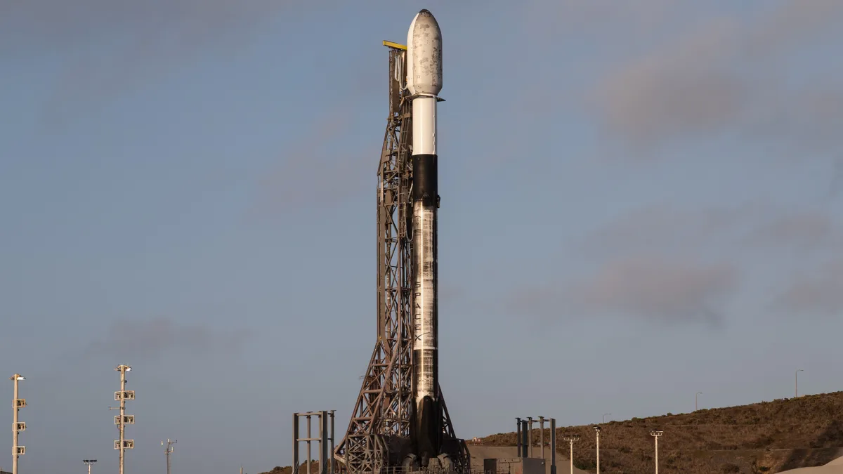 Retraite du Falcon 9 de SpaceX : toute l’industrie des satellites panique déjà
