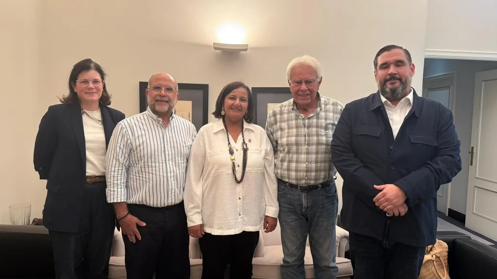 Dinorah Figuera y Felipe González evalúan el proceso de diálogo con el chavismo