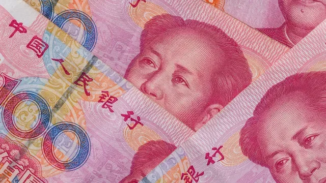 Moeda chinesa atinge valor mais alto face ao dólar desde julho de 2022