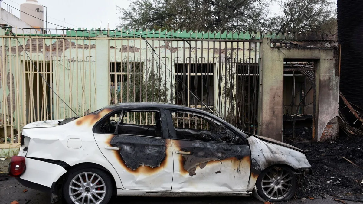 Diez heridos tras un ataque explosivo en una comisaría de México