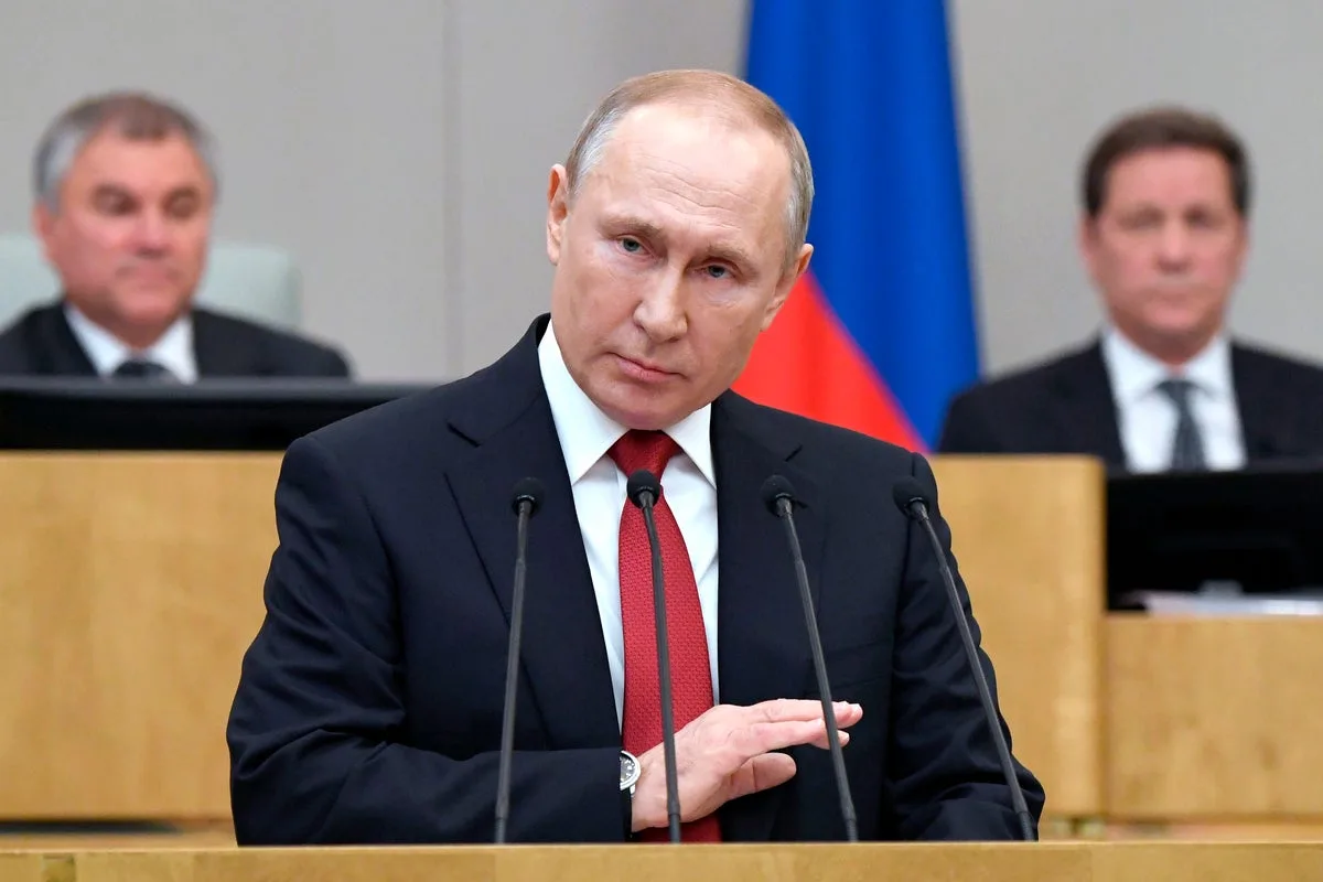Russians ‘withdraw billions from banks over fears Putin will seize deposits for war’