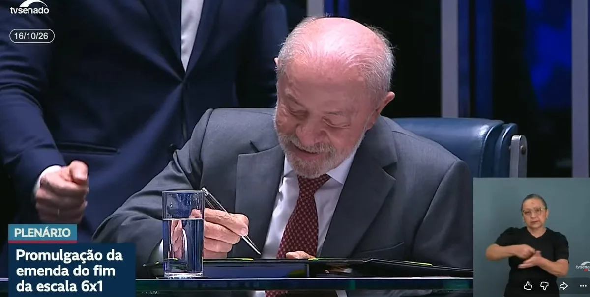 Lula promulga fim da escala 6×1 em sessão solene do Congresso