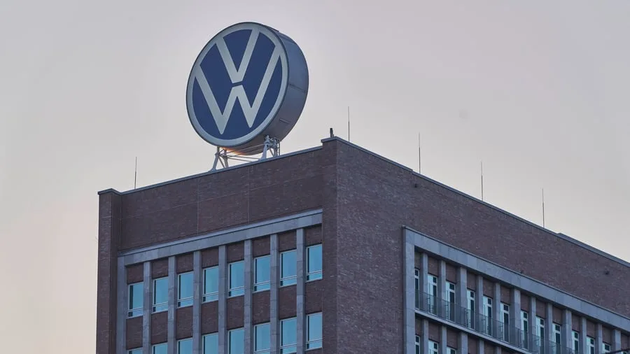 VW: Volkswagen kappt Prognose – Aktie fällt