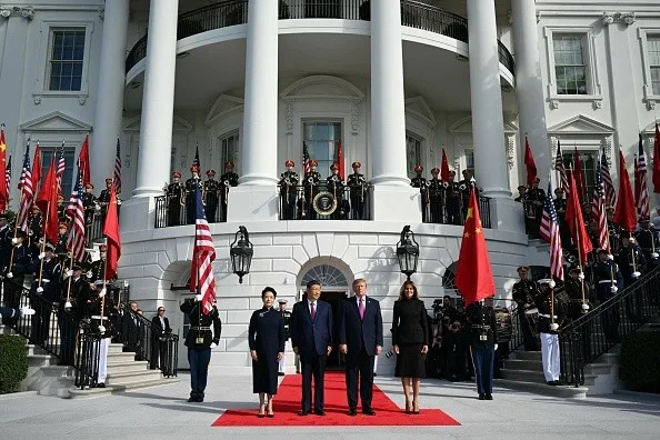 Em tom conciliador, Trump recebe Xi Jinping na Casa Branca e exalta ‘grande amizade’