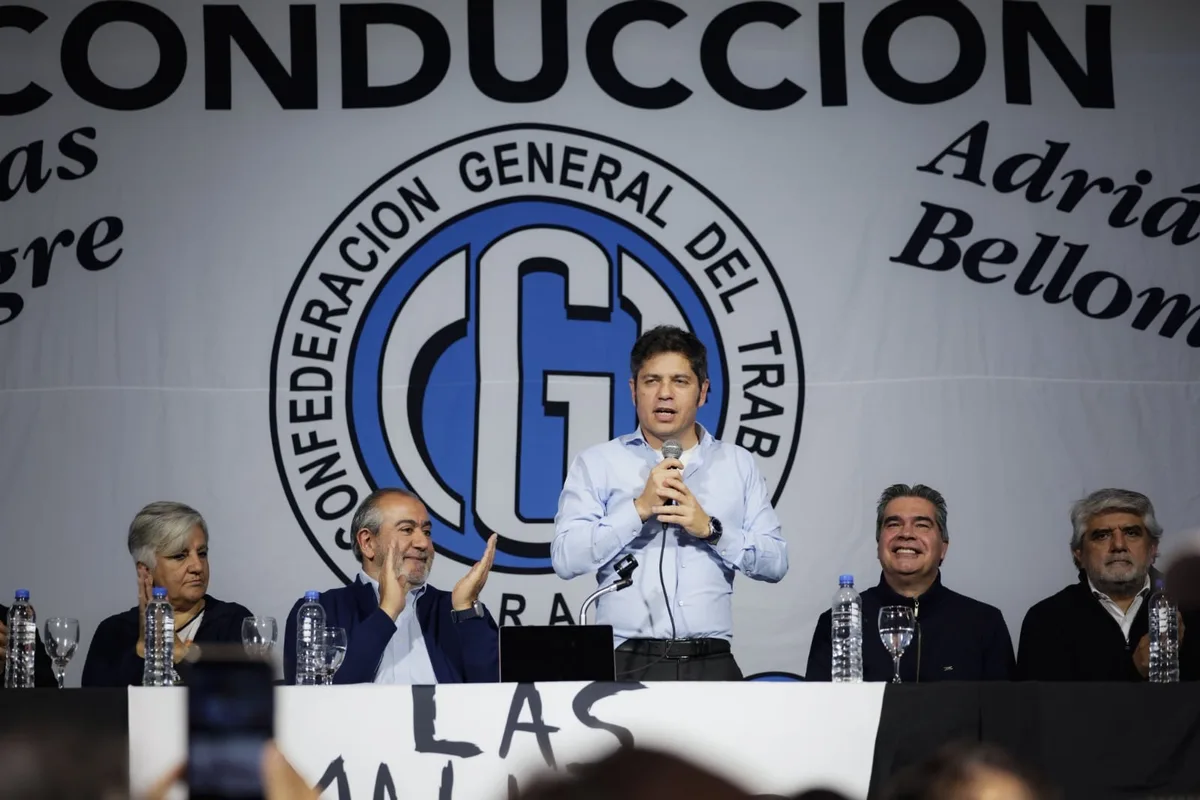 Kicillof visitó Chaco en tono de campaña y criticó a Milei: “Que vaya a estudiar economía de nuevo”