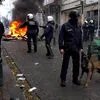 Incêndios e pedras arremessadas contra a polícia: violência marca protestos na Bélgica