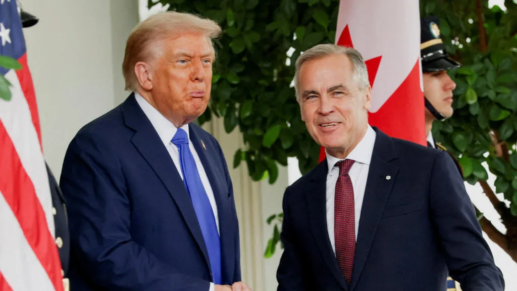 Donald Trump suspend pour trois jours l’entrée en vigueur de droits de douane après un accord avec le Canada