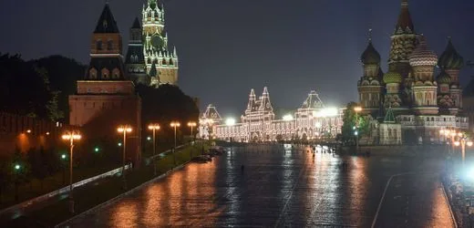 Russland: Bürgermeister von Moskau meldet Angriffswelle mit Hunderten Drohnen aus der Ukraine