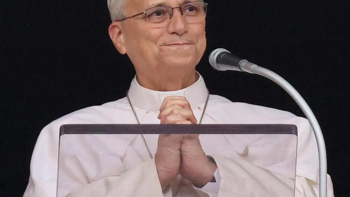 Pope Leo returns to Vatican four days after cancer surgery