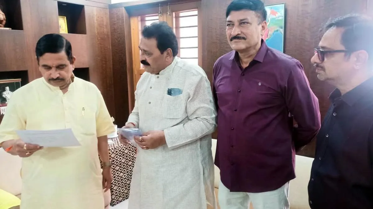 Delegation seeks direct flights from Hubballi to Ahmedabad, Jodhpur, and Varanasi