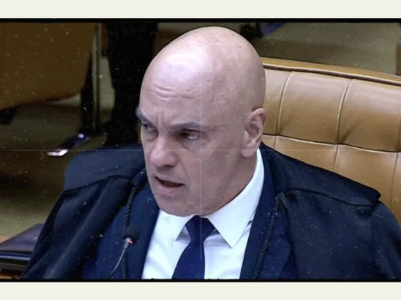 Moraes acusa Mendonça de manter "investigação ilegal" contra ele