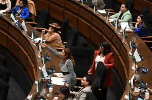 Bolívia aprova empréstimo de US$ 1,9 bilhão com FMI e elimina subsídios ao diesel