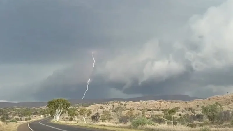Alice Springs hit by severe storm
