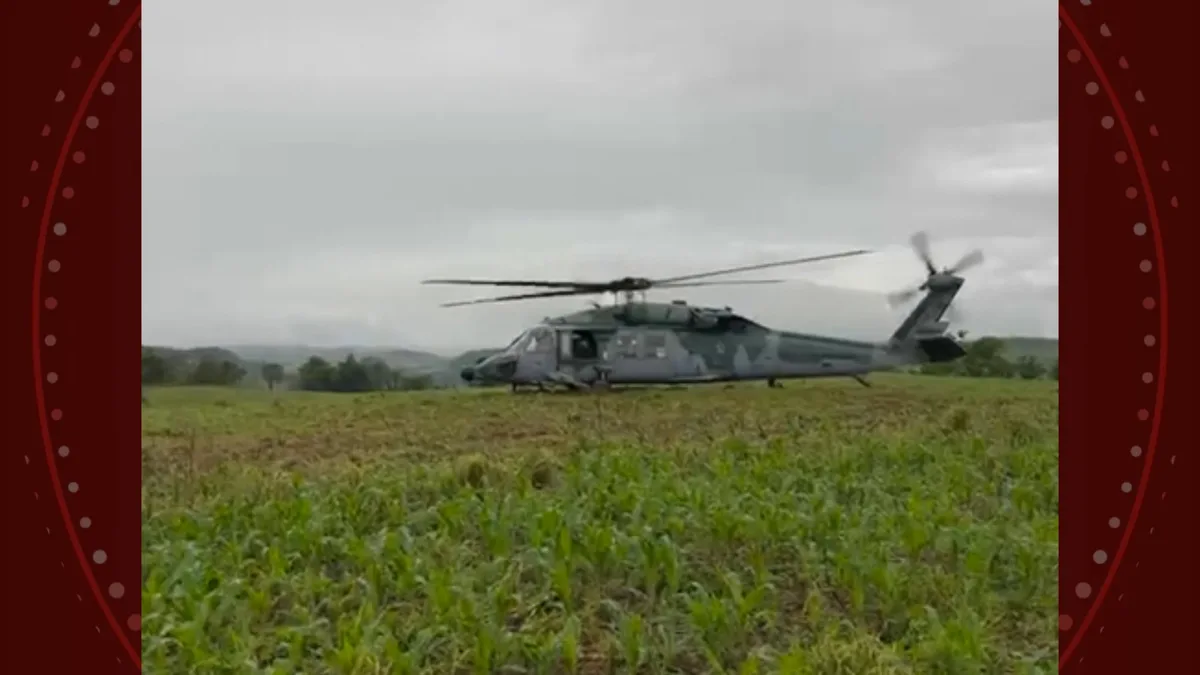 Helicóptero da Força Aérea Brasileira assusta moradores com pouso de emergência em plantação de milho, no Paraná