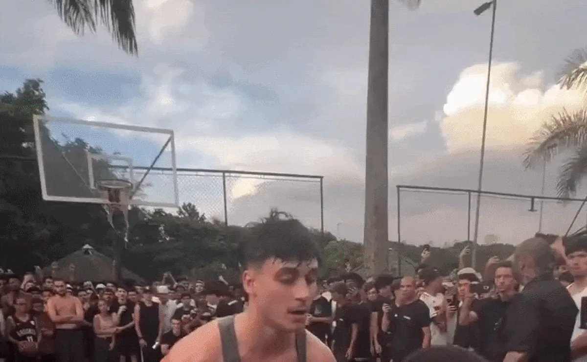 Conheça o brasileiro que venceu estrelas do basquete 1x1 com arremesso inusitado; veja vídeos