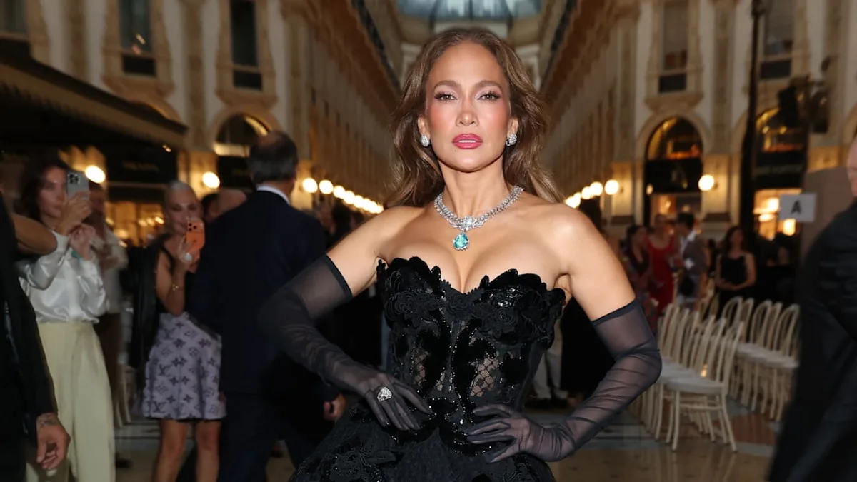 J.Lo, Heidi, Dakota … - Wenn die „Vogue“ ruft, kommen sie alle