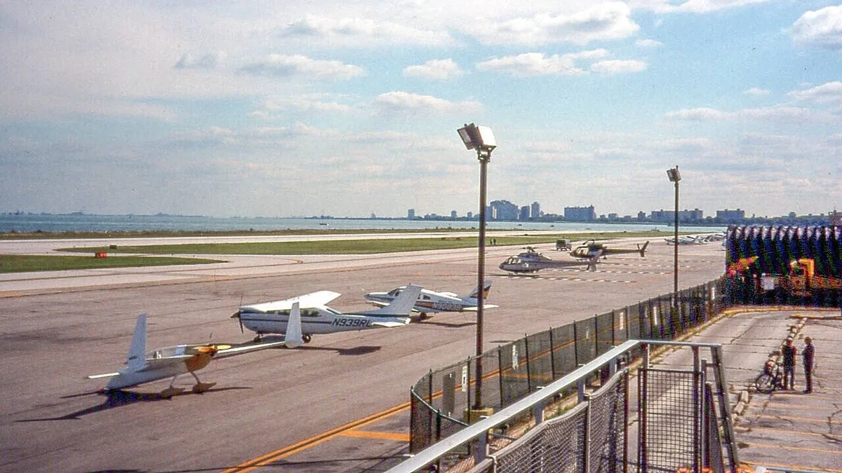 Chicago's mayor carved six Xs into a runway; 12 years later, the airfield became a 40-acre park