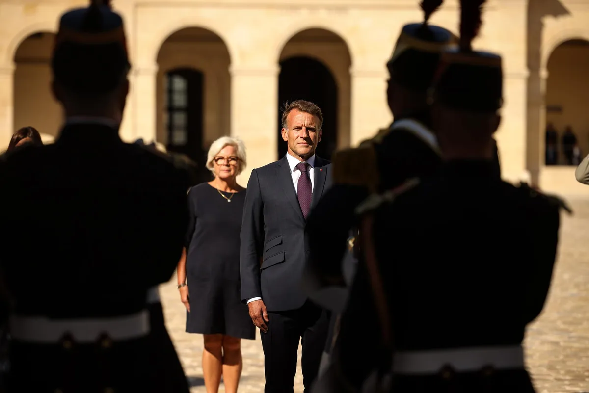 Macron advierte de un cambio en la "agresividad" y en las amenazas rusas en Europa