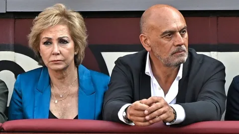 Ana Rosa Quintana, obsesionada con las hijas de Zapatero: hora y media de persecución en las proximidades de sus domicilios