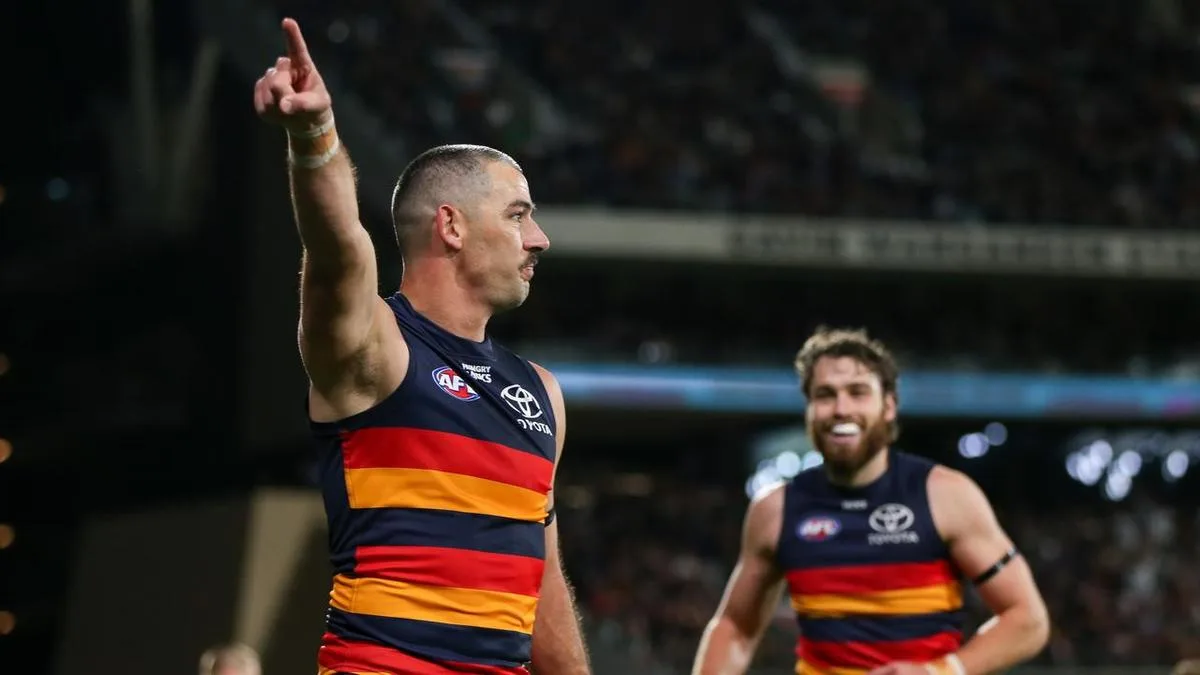 Veteran stars as Crows sink GWS, clinch top-six spot