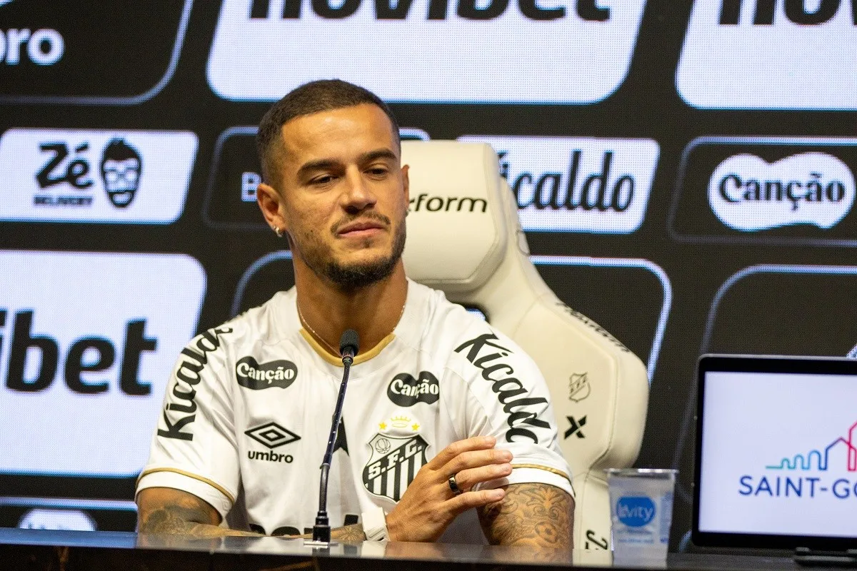 Coutinho é apresentado no Santos e elogia Neymar