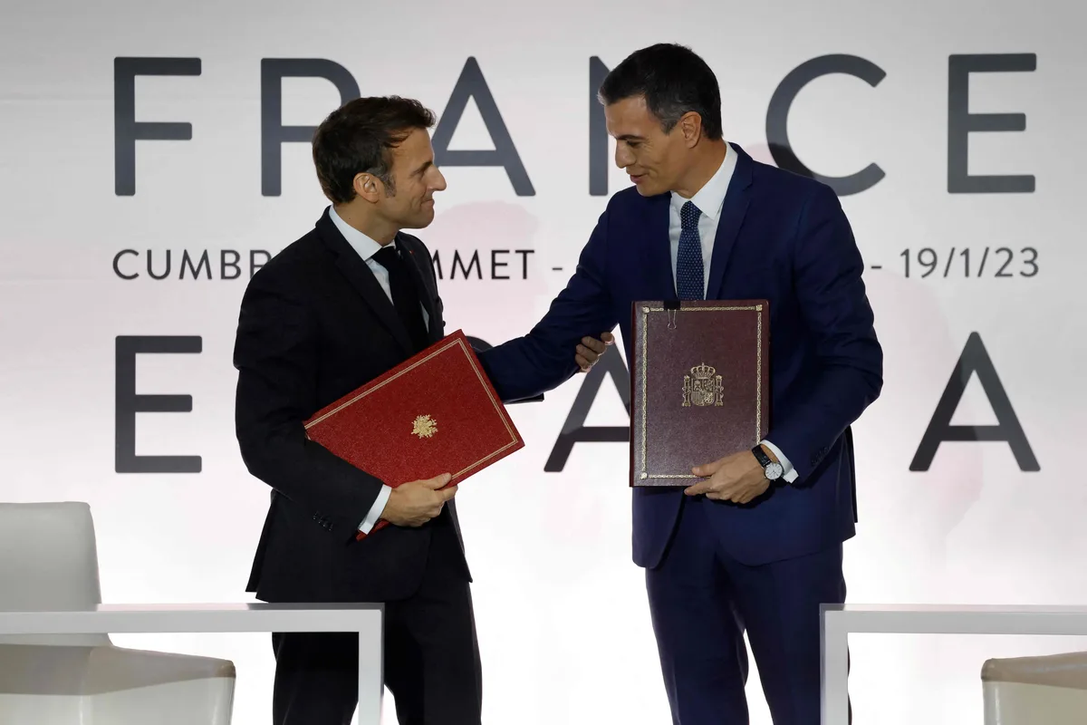 El Constitucional avala el tratado de amistad entre España y Francia