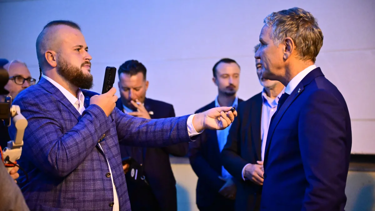 Nach rempeleien: AfD-Spitze beschließt Auflagen für Streamer „Aktivist Mann“