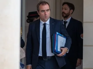 Budget 2027 : Sébastien Lecornu sort la tronçonneuse