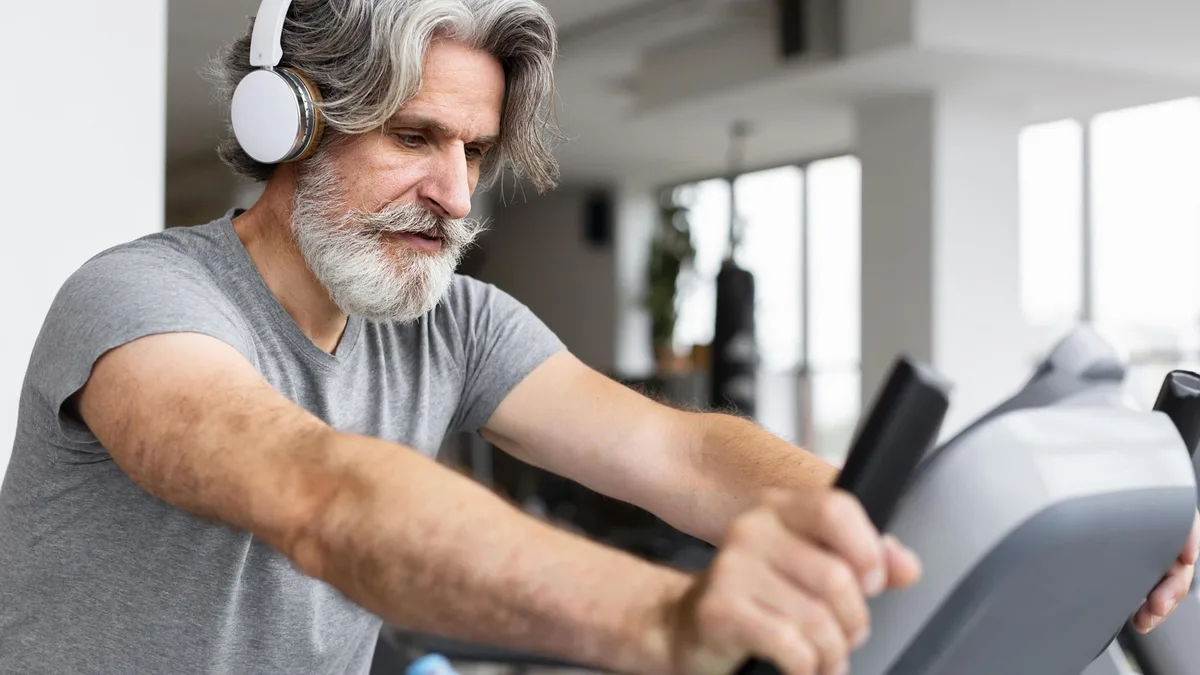 Los expertos recomiendan: después de los 60 años el objetivo no es pesar menos, sino conservar este tejido