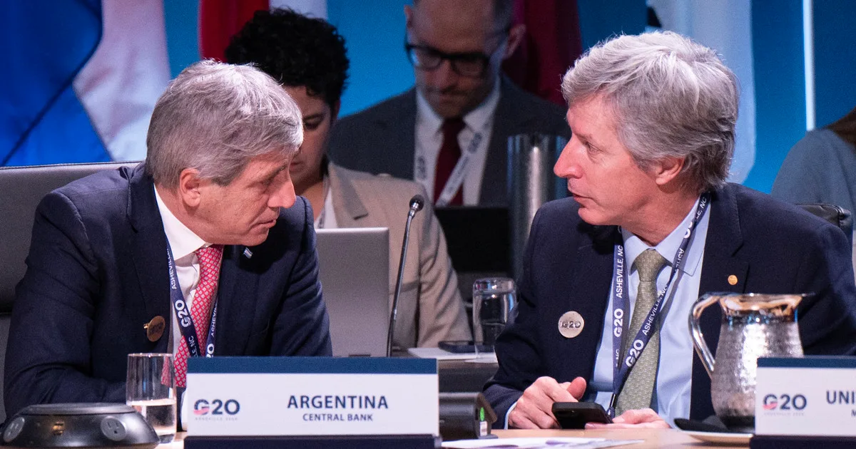 El Banco Central aceleró la compra de reservas: ya acumuló casi US$ 15.000 millones, 50% más que la meta original del año
