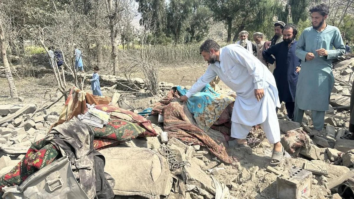 Pakistan hits Afghanistan sites after drone attacks